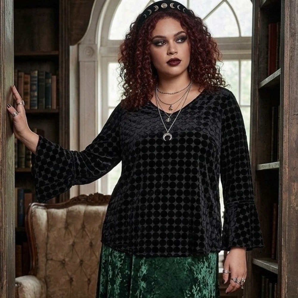 Foxcroft NYC Velvet Burnout Blouse Womens Medium Black Whimsigoth Party Cocktail